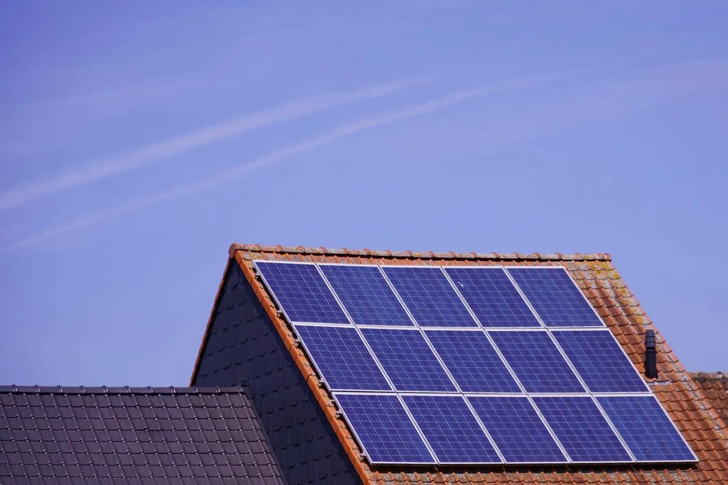 Placas solares en comunidades de vecinos en Madrid: cómo se hace