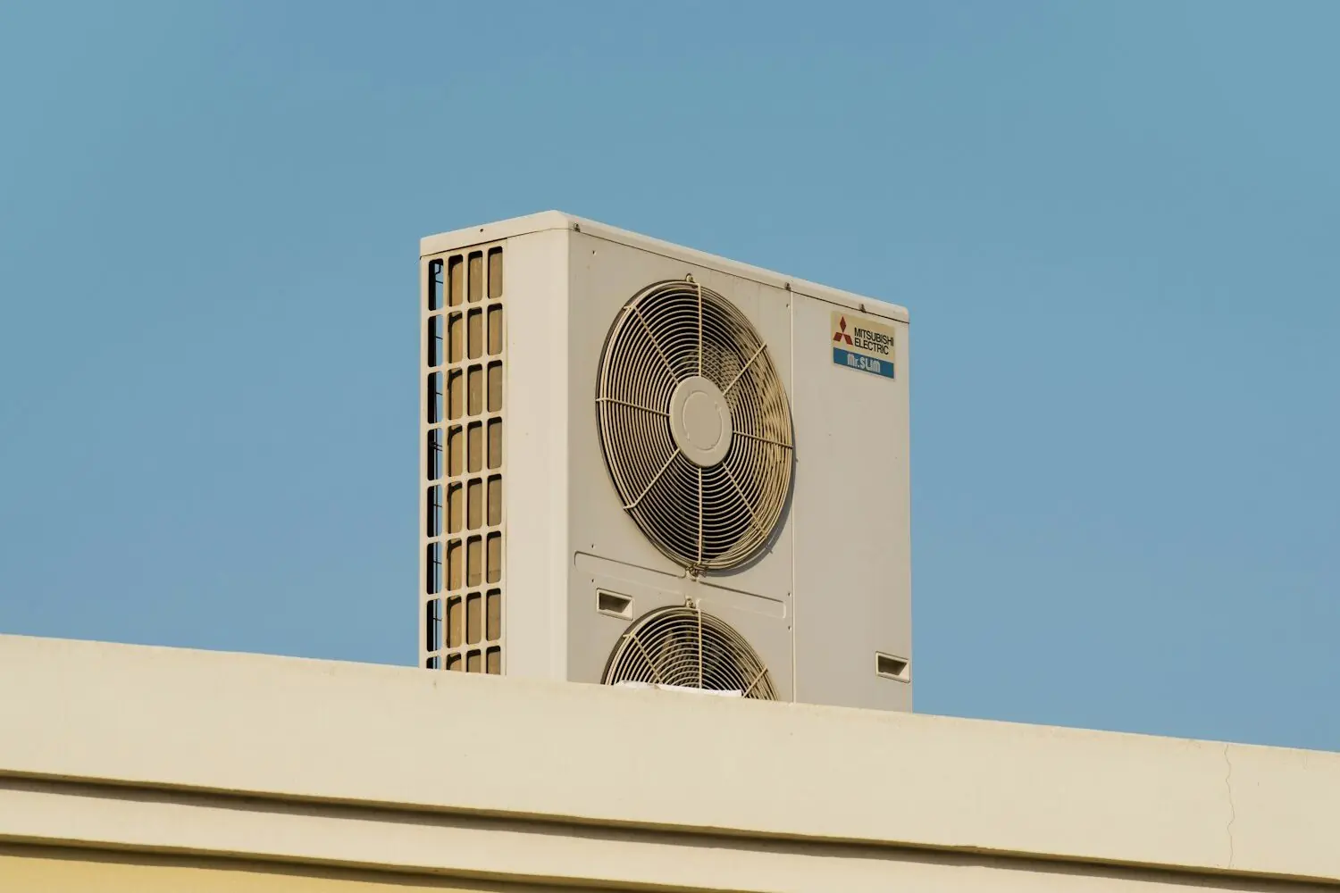 Unidad de climatización eficiente para una vivienda en Madrid en verano