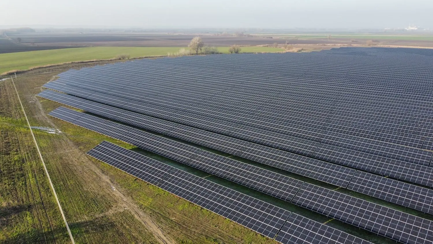 El autoconsumo en España alcanza 9,3 GW, pero el ritmo de instalación